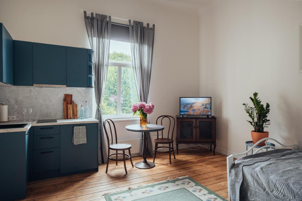 Olive Apartment Liepāja Buitenkant foto